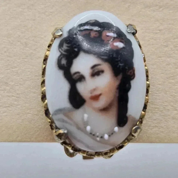 Vintage Limoges France Cameo Clip On Earrings Hand Painted Porcelain & Gold-Tone - Picture 2 of 6